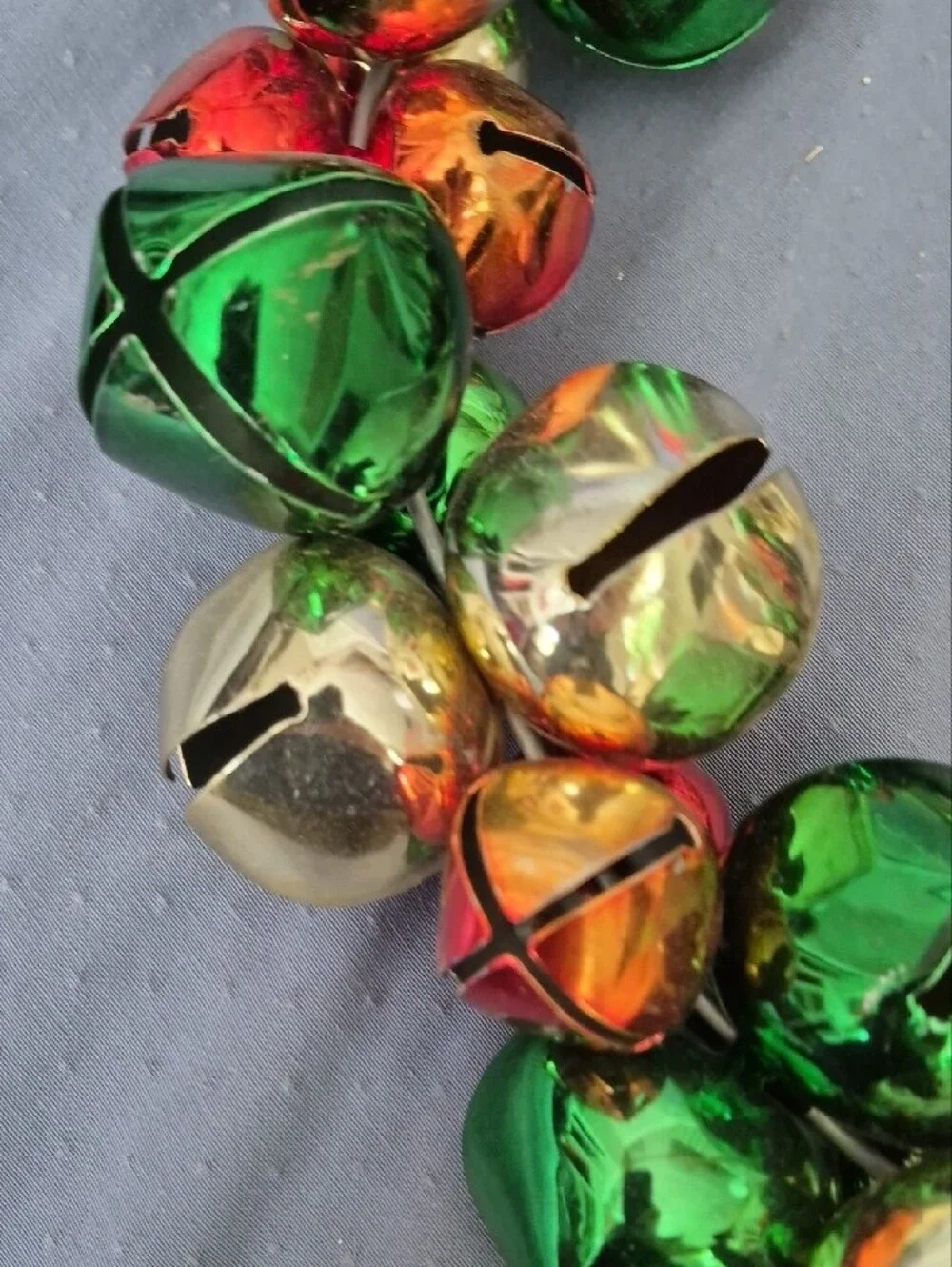 Vtg Metallic Christmas Wreath Green, Gold and Red Jingle Bells Festive Holiday